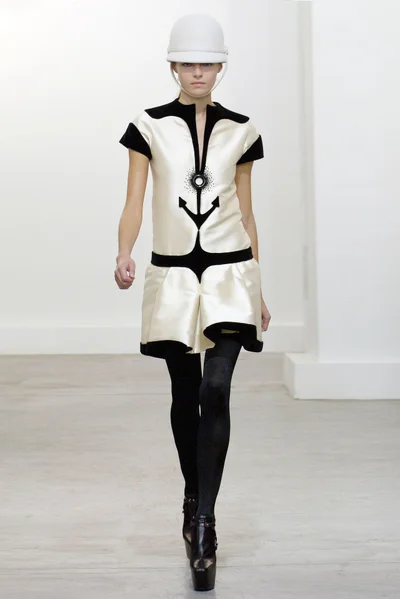 Look 12